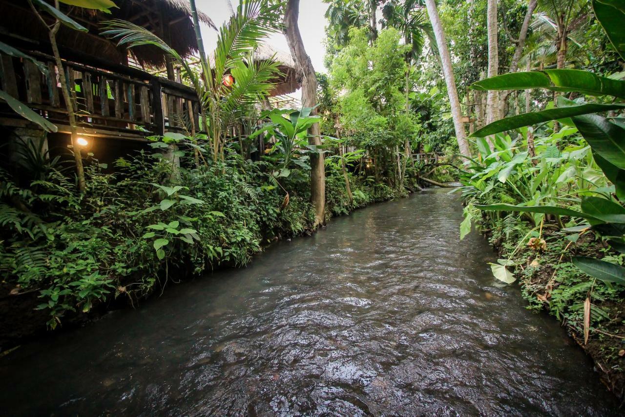 Keramas Sacred River Retreat Resort And Villa Екстериор снимка